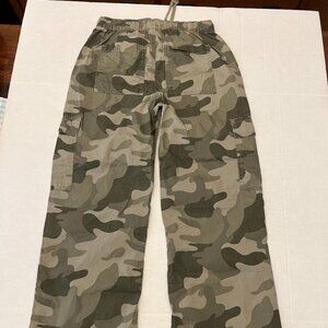 Hollister Women's Camo Pants